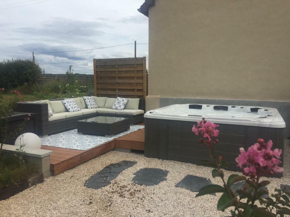 La Grosse Pierre Villa Mehers Exteriör bild